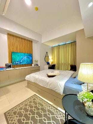 Central Cozy Suite @ IT Park w/ Gym, Pool, Netflix Vacation rental in Lapu-Lapu City