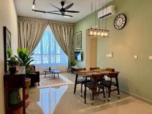 Stylish 2BR near Jonker Street/ TvBox/ 1 Parking Vacation rental in Malacca