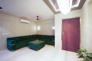 Bricks91(Homestay) Luxury and Convenience[AIRPORT] Vacation rental in Jaipur