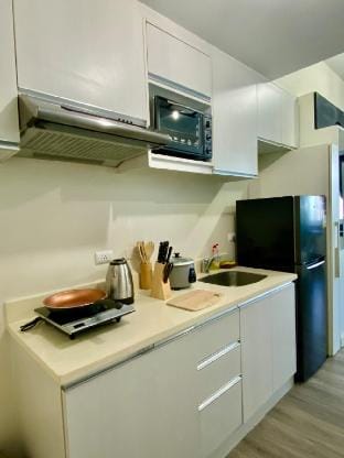 Skynook Escape Pod Vacation rental in Mandaluyong