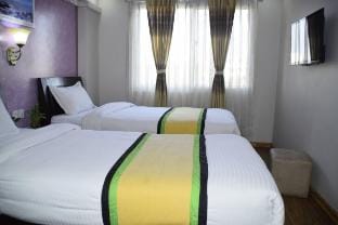 convenient twin rooms- clean, green & peaceful Vacation rental in Kathmandu