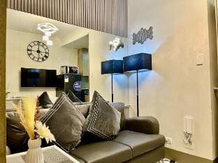 Fame Staycation|Walk to Megamall|Greenfield Vacation rental in Mandaluyong