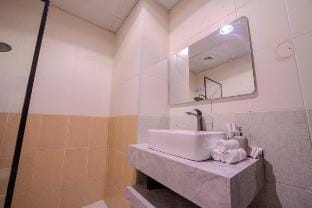 Stylish studio just 1 minute from Metro & Tram Vacation rental in Dubai