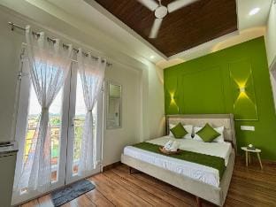 BeauMonde Tiny Studio - Olive Vacation rental in Bangladesh