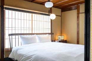 Meiji-era Machiya with Tea Rooms & Garden Stay Vacation rental in Kyoto