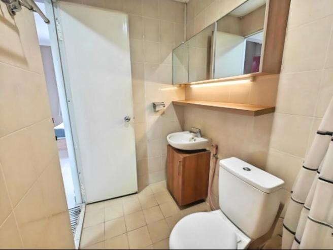 Newly Strategic 3BR Sudirman park Apt Pool,Gym Vacation rental in South Jakarta City