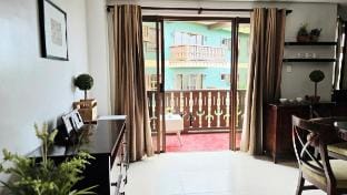 Tagaytay Crosswinds 2BR Penthouse Pine View Vacation rental in Tagaytay