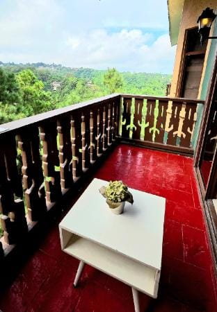 Tagaytay Crosswinds 2BR Penthouse Pine View Vacation rental in Tagaytay