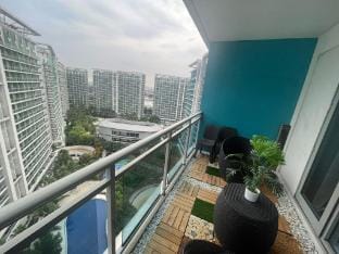 Relax & Recharge Vacation rental in Las Pinas