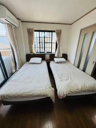 Poopie Cat No. 1 Cat House Vacation rental in Fukuoka