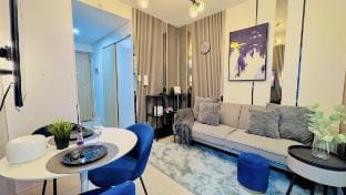 2 Bedroom unit w/ Balcony near MOA & Airport Vacation rental in Pasay