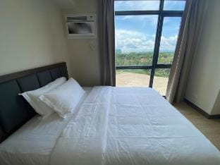 Cozy Stay with 2beds @ Gentry 2mins to Okada- 6B Vacation rental in Pasay