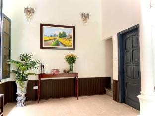 Hanoi Retreat – Private 2BR House with Balcony Vacation rental in Hanoi