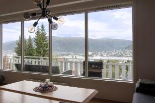 Spacious with a great view over Tromsø Vacation rental in Tromso