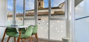 Suite by Hawkins Exterior Bajo B Vacation rental in Algeciras
