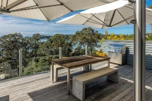The Cottage – Oneroa’s Best Viewpoint Vacation rental in Auckland Region