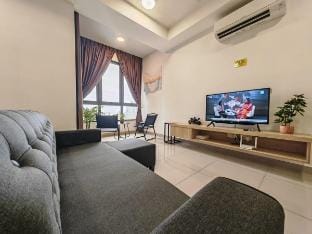 Mykey Bali B-10-12 Melaka City Couple Sea View Vacation rental in Malacca