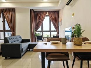 Mykey Bali B-10-12 Melaka City Couple Sea View Vacation rental in Malacca