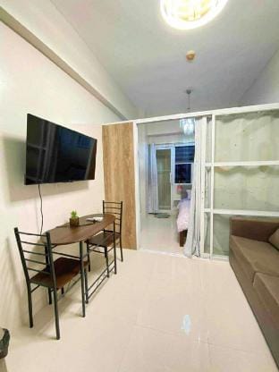1 Bedroom with Balcony in Mactan Vacation rental in Lapu-Lapu City