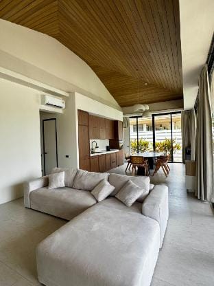 Siam Residence: Modern Villa with a Private Pool Vacation rental in Ko Pha-ngan Sub-district
