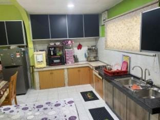 Anwar Kluang Homestay - Muslim Only Vacation rental in Johor