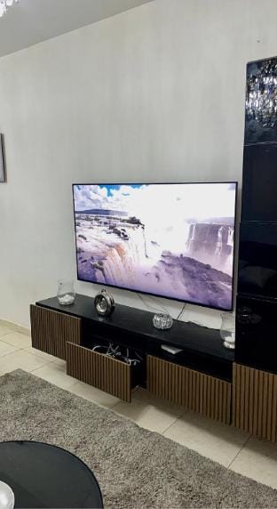 Comfortable Apartment Bedroom Spacious living Room Vacation rental in Al Sharjah