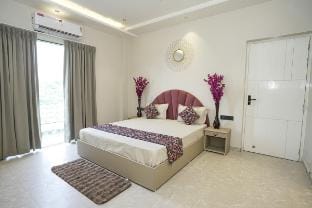 Luxury 6BHK PoolVilla Near 
Jaipur Railway Station Vacation rental in Jaipur
