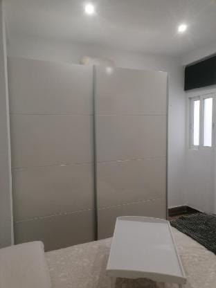 Private bedroom with good connections to Valencia Vacation rental in Valencian Community
