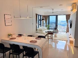 Ekocheras Urban Peak View Balcony 2BR 5 Beds 7 Pax Vacation rental in Federal Territory of Kuala Lumpur