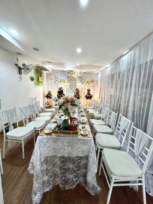 Villa 5 BR 6 Wc walk to Beach-4 nite free pick up Vacation rental in Da Nang