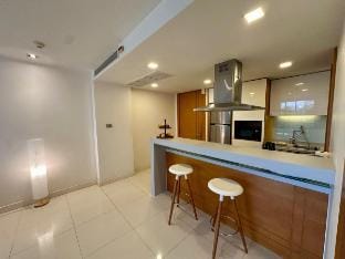 Fancy Beachfront Condominium Vacation rental in Pattaya City