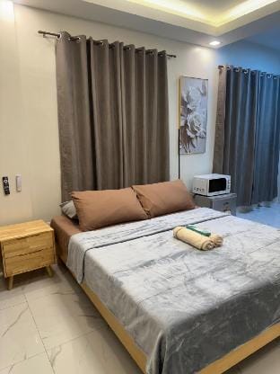 Casa Leveria Unit 9 w/ Balcony (Limited Parking) Vacation rental in Bacoor