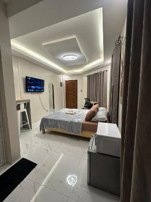 Casa Leveria Unit 9 w/ Balcony (Limited Parking) Vacation rental in Bacoor