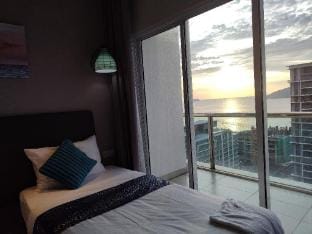 Seaview l Gaya St l JP Jetty l SICC @ Xinyu Suites Vacation rental in Kota Kinabalu