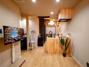 Byakuran~ 駅から徒歩2分 大人数歓迎 和室付き 最大10人  Vacation rental in Osaka