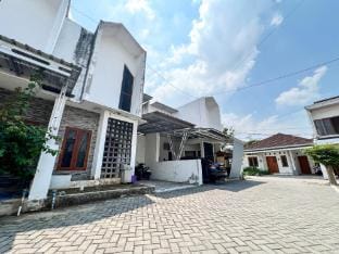 Omah Ambarrukmo Homestay Jogja Vacation rental in Yogyakarta