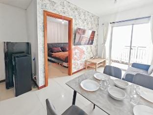 Best View 1BR Baywalk Condo w/ Pool Gym, Wi-Fi Vacation rental in Jakarta