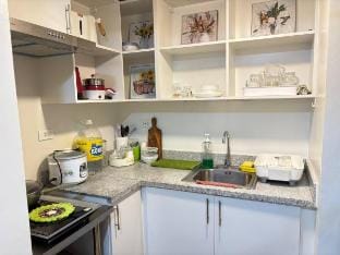 Cozy Condo in Holland Park Southwoods With Pool Vacation rental in Santa Rosa