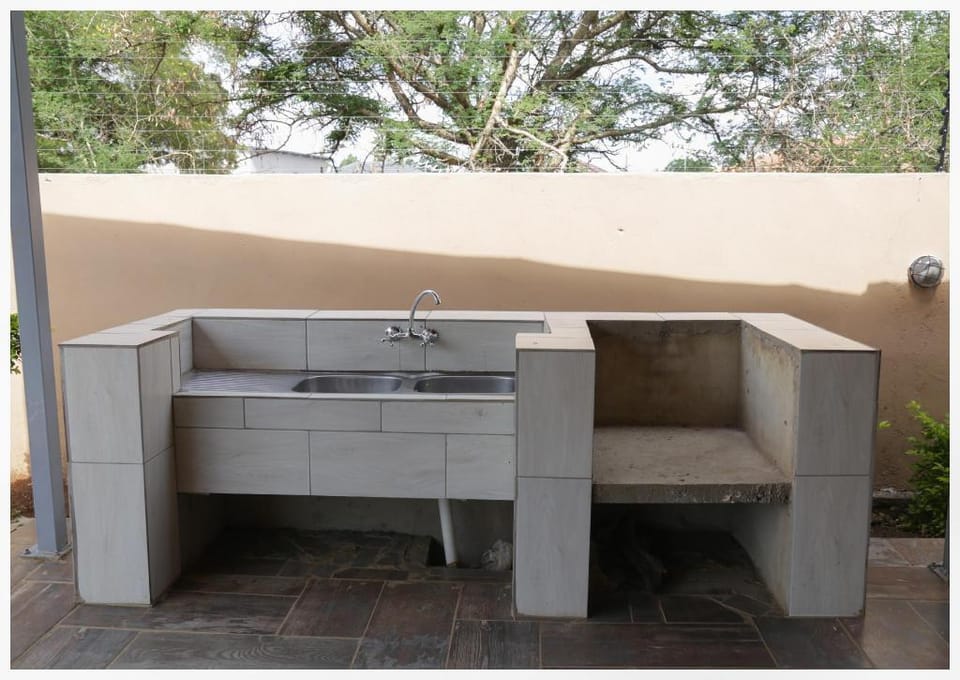 Haithoms Tlokweng Hotel in North West, South Africa