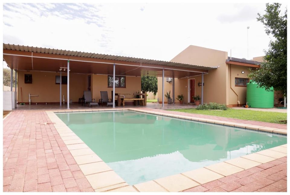 Haithoms Tlokweng Hotel in North West, South Africa