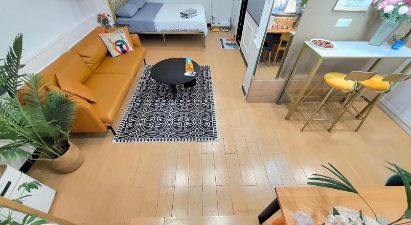 Shanghai Hills & Zinn Changle Road Homestay Hotel in Shanghai