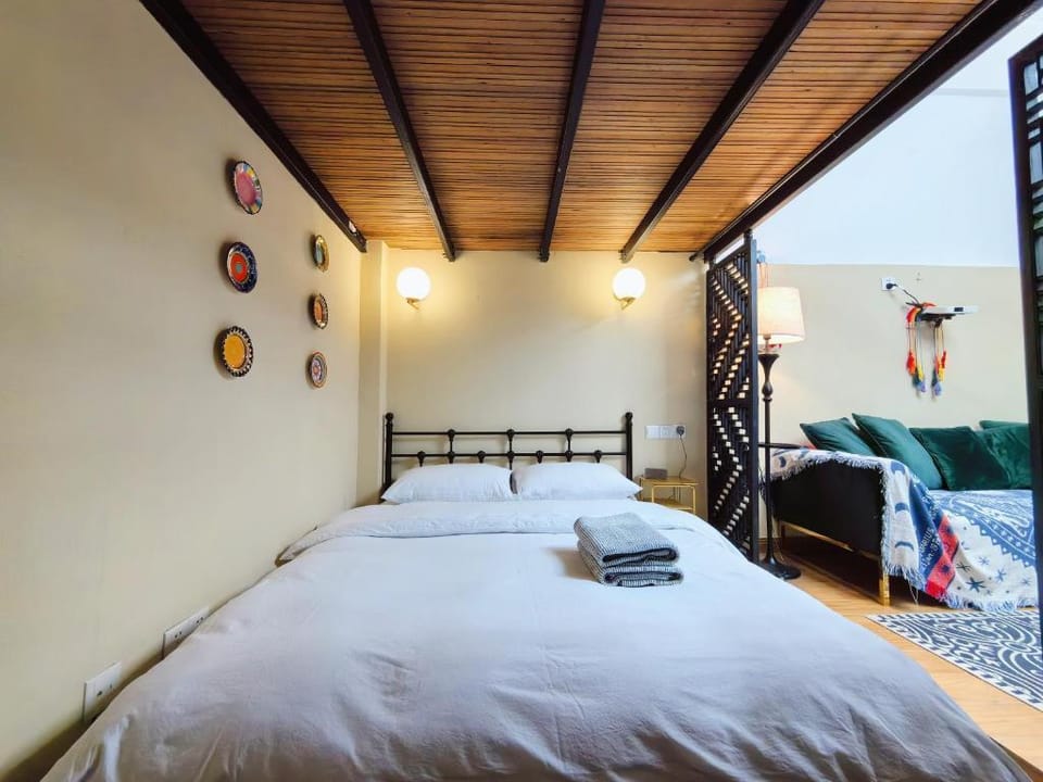 Shanghai Hills & Zinn Happy Family BNB Hotel in Shanghai
