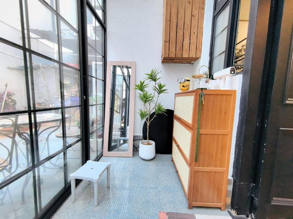 Shanghai Hills & Zinn Happy Family BNB Hotel in Shanghai