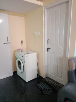 Single Bed Room Full House Near Dasarahalli Metro Vacation rental in Bengaluru
