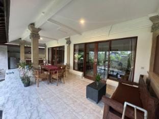 Ubud dewi house Vacation rental in Bali