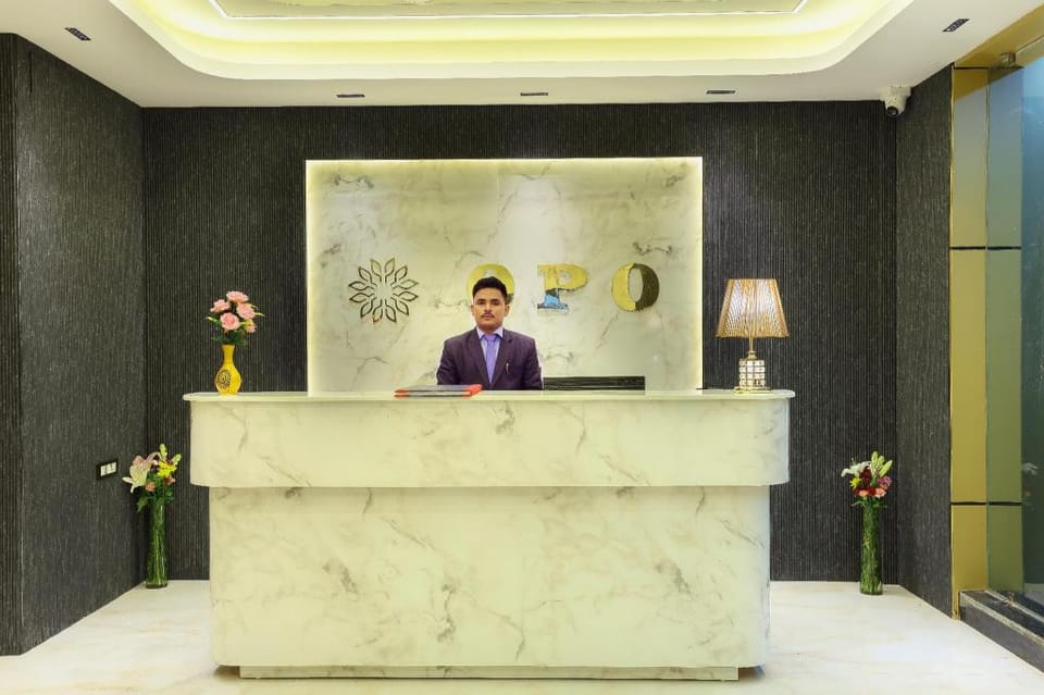 Opo Essential Delhi Airport,Free one way Airport Convey Hotel in New Delhi