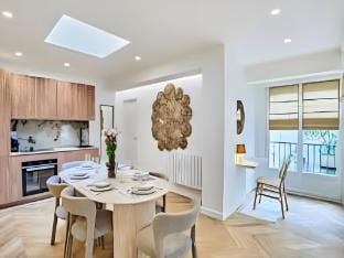 2BR with AC • Canal Saint-Martin Apartment in Paris