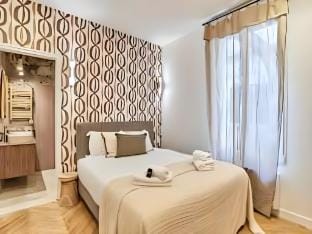 2BR with AC • Canal Saint-Martin Apartment in Paris