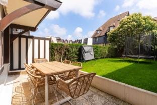 Magnificent apartment - 2BR- 6P - Garden - Deauvil Hotel in Deauville