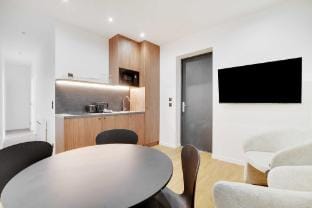 Cosy Apartment - 2BR - 4P - Montreuil Hotel in Vincennes